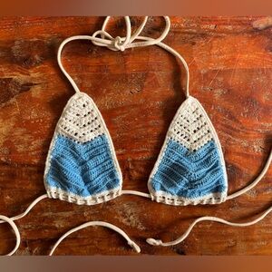 Indah crochet bikini top small